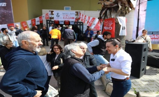 Başkan Sengel davet etti, Efes Selçuk sandığa koştu