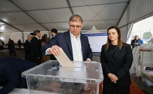 Başkan Tugay Saraçhane’de oyunu kullandı