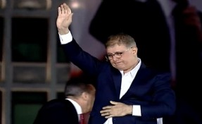 Başkan Tugay'dan İmamoğlu çağrısı: Bugün sessiz kalma değil ses çıkarma günüdür