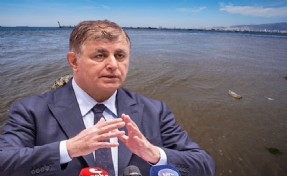 Başkan Tugay'dan 'atık su' iddialarına yanıt: Körfez'e sabotaj yapılıyor!