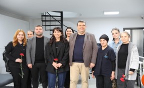 Başkan Yetişkin’den kadın mesai arkadaşlarına 'ikramiye' müjdesi
