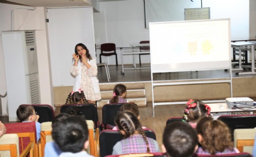 Bayraklı Belediyesinden çocuklara hijyen eğitimi