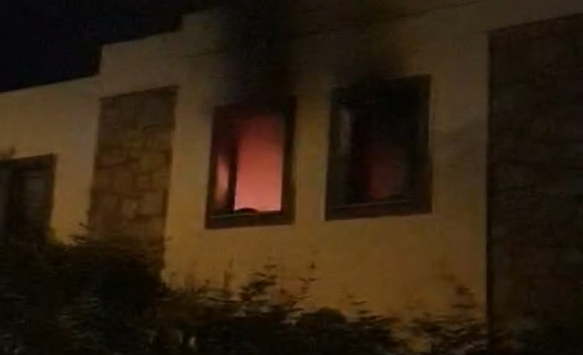 Bodrum'da ev yangını; 1 kişi dumandan etkilendi