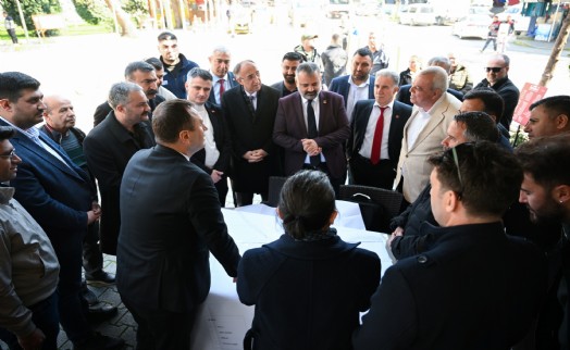 Bornova’da dönüşüm hız kesmiyor: Aslanoğlu ve Eşki projeleri yerinde inceledi