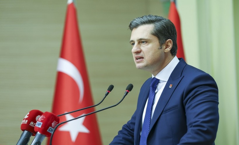 CHP'li Deniz Yücel'den 'Adnan Beker' eleştirilerine yanıt: 'Mücadelenin içerisinde yer almak isteyen herkese...'