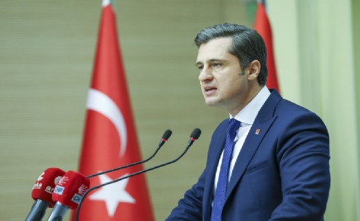 CHP'li Deniz Yücel'den 'Adnan Beker' eleştirilerine yanıt: 'Mücadelenin içerisinde yer almak isteyen herkese...'