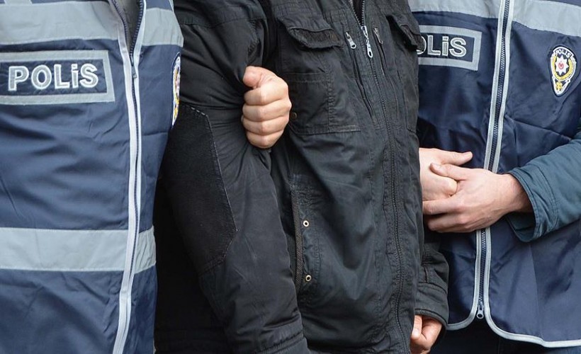 Çeşme'de eve silahlı saldırı soruşturmasında 3 gözaltı