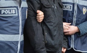 Çeşme'de eve silahlı saldırı soruşturmasında 3 gözaltı