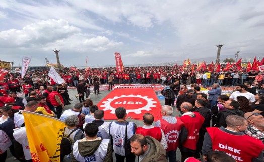 Cumhuriyet Meydanı’nda İmamoğlu için protesto: Sarı’dan sendikalara grev çağrısı!