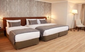 Erkek sayısı fazla diye otel rezervasyonunu iptal ettiler! Binlerce lira ceza verildi