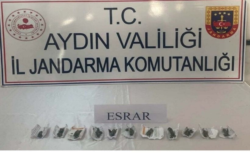 Evinde 55 gram esrarla yakalanıp, gözaltına alındı