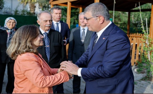 Gazilerden Başkan Tugay’ı duygulandıran armağan