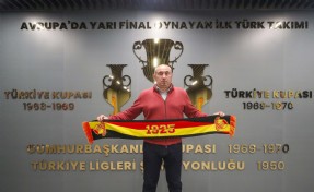 Göztepe'de Stoilov kupa koleksiyoneri