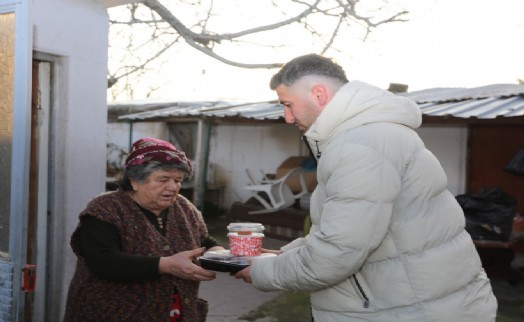 Güzelbahçe Belediyesi’nden evlere iftar servisi