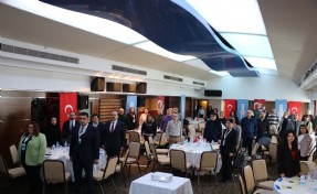 Hekim Birliği'nin düzenlediği çalıştayda uzman hekimlerin sorunları ele alındı