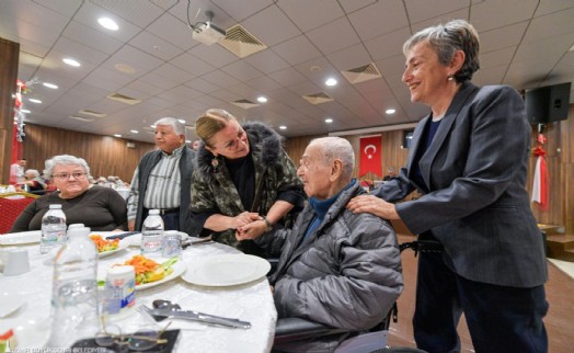 Huzurevinde iftar buluşması: 'Büyükşehir yanınızda...'