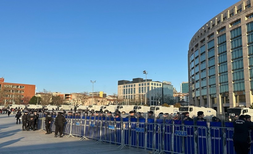 İBB'ye yönelik yolsuzluk soruşturması kapsamında 2 iş insanının 3 şirketine el konuldu