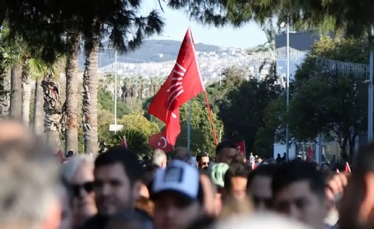 İzmir bu akşam da Gündoğdu'da buluşuyor