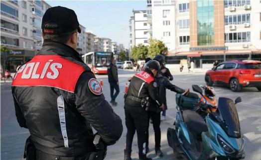 İzmir'de 1 haftada aranan 308 hükümlü yakalandı