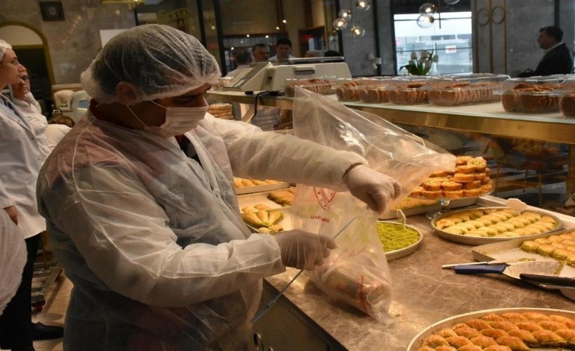 İzmir'de bayram öncesi gıda denetiminde 9 milyon 340 bin lira para cezası uygulandı!