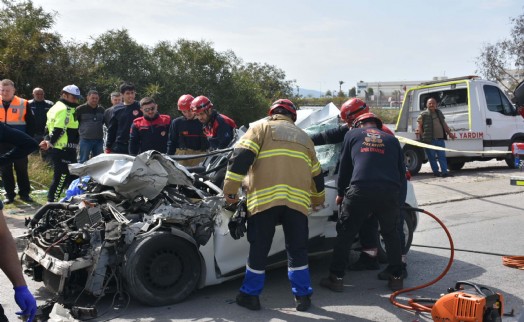 İzmir'de feci kaza; Olay yerinde can verdi