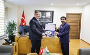 İzmir ile Hindistan arasındaki kültürel ilişkiler güçleniyor