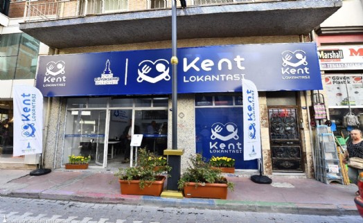 İzmir’de 'Askıda Yemek' dayanışması sürüyor