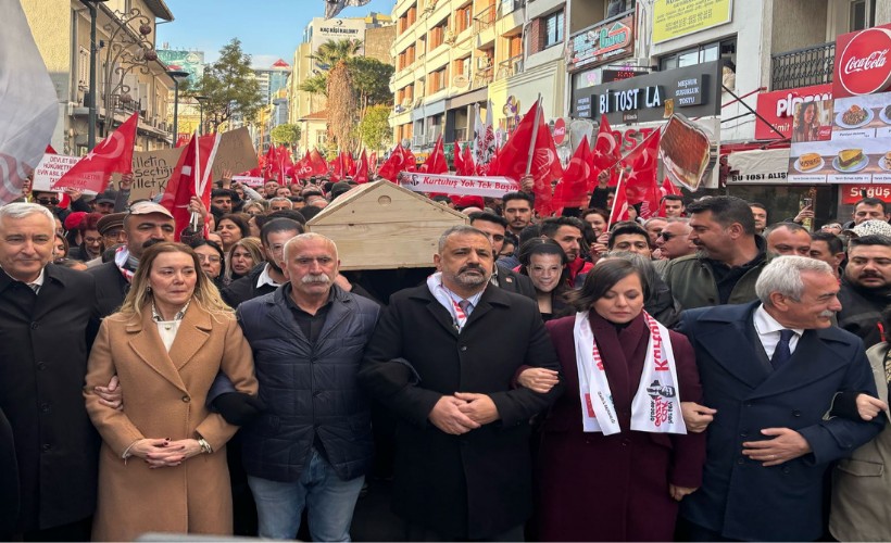 İzmir’de İmamoğlu için direniş devam ediyor: Saltanatlarıyla, yalanlarıyla gidecekler!