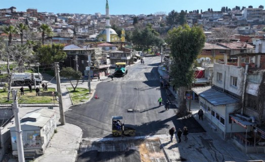 İzmir’de asfalt seferberliği devam ediyor: Gürçeşme Caddesi yenileniyor!