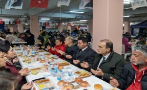İzmir’in dayanışma sofrası Bayraklı’da kuruldu