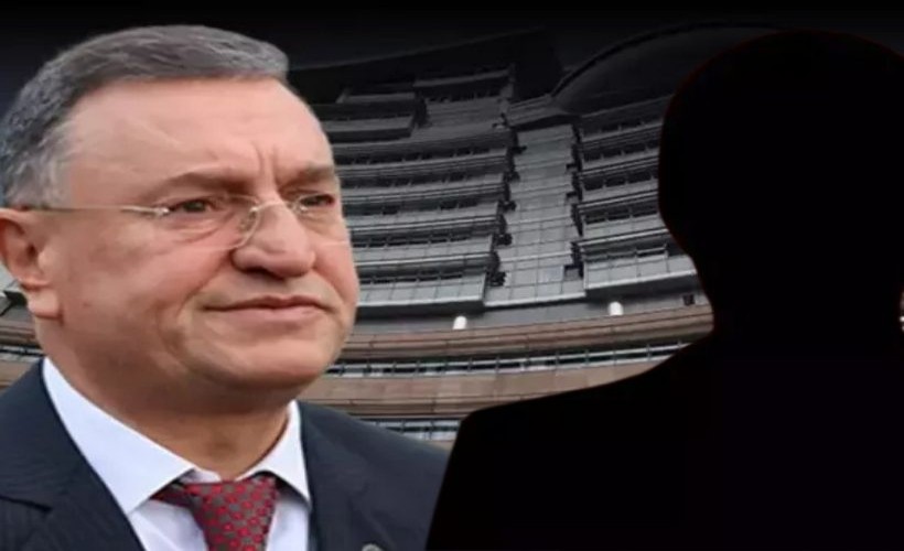 İzmirli delegeden CHP'nin olağanüstü kurultayına iptal başvurusu