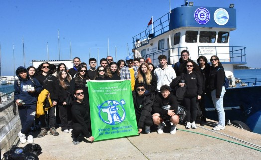 İzmirli genç çevreciler harekete geçti: İzmir Körfezi'ni temizleyecek proje önerisi