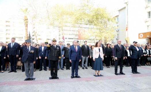 Karşıyaka 18 Mart şehitlerini andı