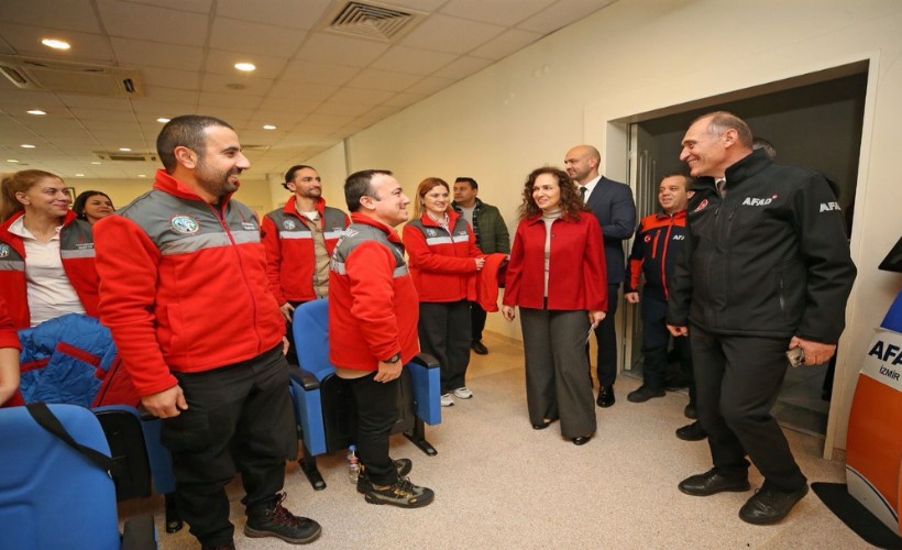 Karşıyaka Belediyesi Arama Kurtarma Ekibi’ne enkaz eğitimi