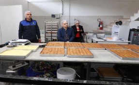 Karşıyaka Belediyesi’nden bayram öncesi tatlıcı denetimi
