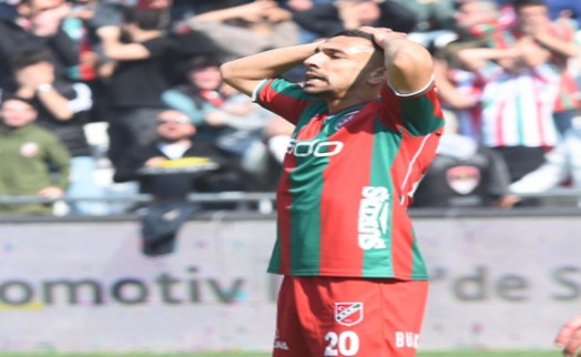 Karşıyaka'da Hakan Barış kızdırdı