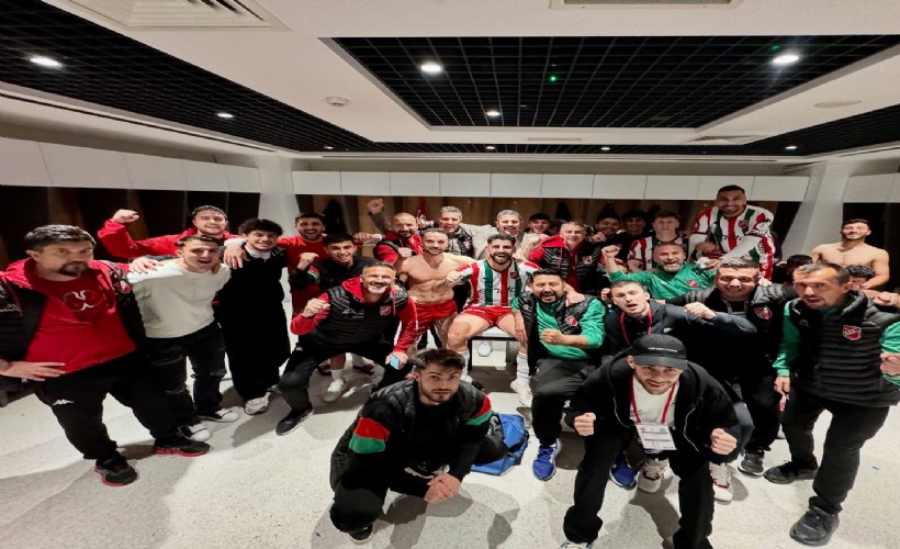 Karşıyaka yarışı bırakmıyor