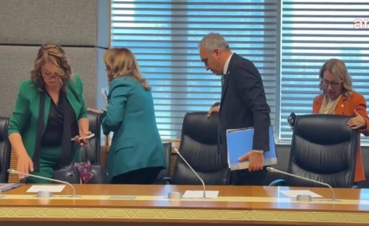 Komisyonda kriz: CHP'li vekiller salonu terk etti!
