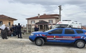 Kütahya'da av tüfeğiyle eşi ve bir şahsı öldürdü
