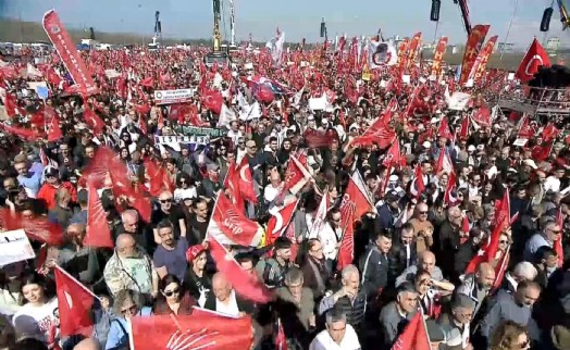 Yüz binler Maltepe'ye akın etti... İmamoğlu'ndan Maltepe mitingine mesaj!