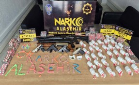 Manisa'da uyuşturucu satıcılarına operasyon; 2 tutuklama
