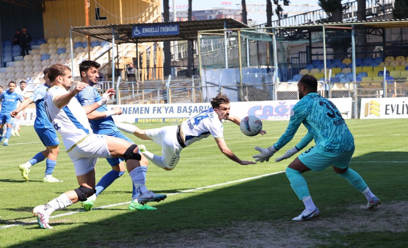Menemen FK son dakikada 1 puanı kurtardı!