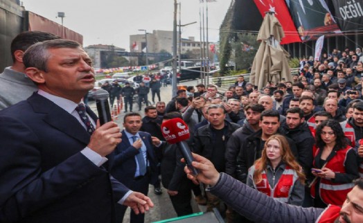 Özel çağrısını tekrarladı:'Milyonları sokağa davet ediyorum!'
