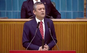 Özel'den çarpıcı sözler: Bu parti seni tükürükle boğar