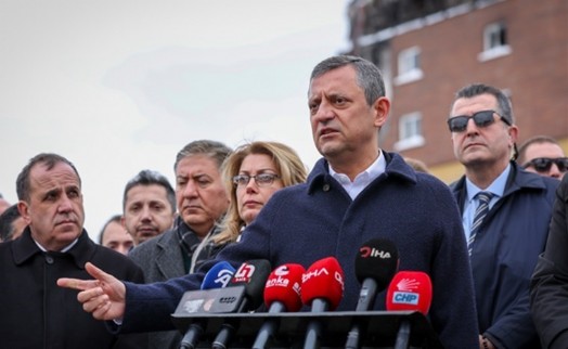 Özel'den 'Kartalkaya' tepkisi: 'O bakanı görevde tutan Cumhurbaşkanına ben ne diyeyim?'