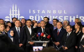 Özel'den dayanışma sandığı daveti: Toprak altında değilsem o sandığın başında olacağım