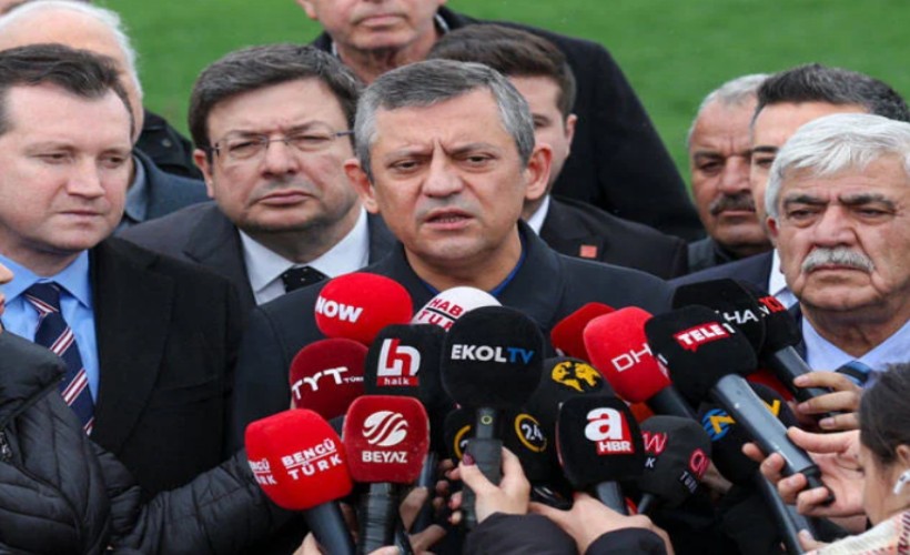Özgür Özel'den Ekrem İmamoğlu'na Silivri'de ziyaret: 19 Mart sivil darbesi engellenmiştir!