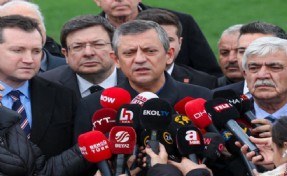 Özgür Özel'den Ekrem İmamoğlu'na Silivri'de ziyaret: 19 Mart sivil darbesi engellenmiştir!