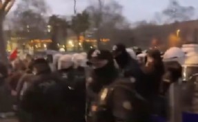Saraçhane'den Taksim'e yürümek isteyenlere polis müdahalesi