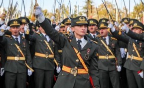 Teğmenlerin ihracına karşı durmuştu... Tuğgeneral istifa etti